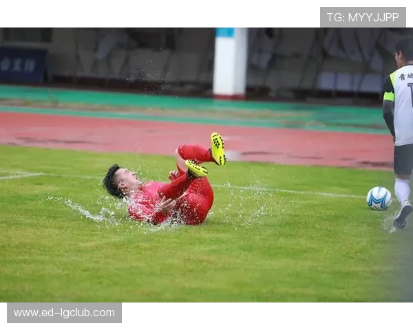 职业足球运动员高效奔跑姿态对比赛表现与体能消耗的综合影响研究